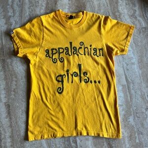 Vintage Ladies Appalachian girls….. best in the world Yellow/Gold/Black T-Shirt